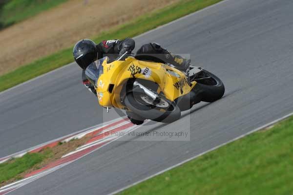 Motorcycle action photographs;Ty croes;anglesey;anglesey photographs;event digital images;eventdigitalimages;no limits trackday;peter wileman photography;trac mon;trackday;trackday digital images;trackday photos