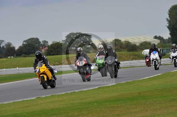 Motorcycle action photographs;Ty croes;anglesey;anglesey photographs;event digital images;eventdigitalimages;no limits trackday;peter wileman photography;trac mon;trackday;trackday digital images;trackday photos