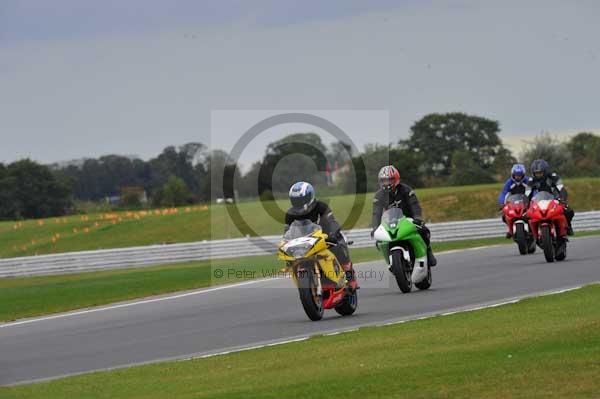 Motorcycle action photographs;Ty croes;anglesey;anglesey photographs;event digital images;eventdigitalimages;no limits trackday;peter wileman photography;trac mon;trackday;trackday digital images;trackday photos