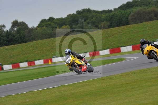 Motorcycle action photographs;Ty croes;anglesey;anglesey photographs;event digital images;eventdigitalimages;no limits trackday;peter wileman photography;trac mon;trackday;trackday digital images;trackday photos