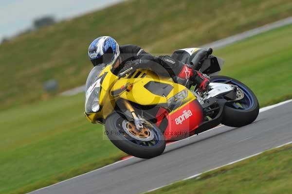 Motorcycle action photographs;Ty croes;anglesey;anglesey photographs;event digital images;eventdigitalimages;no limits trackday;peter wileman photography;trac mon;trackday;trackday digital images;trackday photos