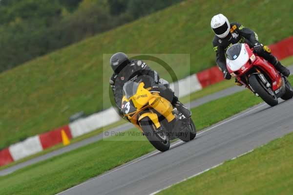 Motorcycle action photographs;Ty croes;anglesey;anglesey photographs;event digital images;eventdigitalimages;no limits trackday;peter wileman photography;trac mon;trackday;trackday digital images;trackday photos