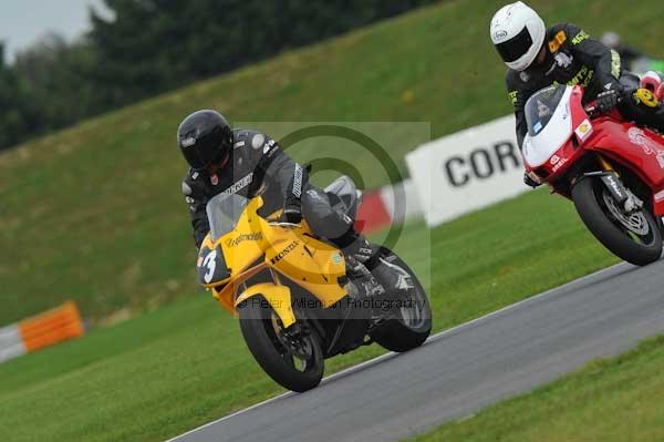 Motorcycle action photographs;Ty croes;anglesey;anglesey photographs;event digital images;eventdigitalimages;no limits trackday;peter wileman photography;trac mon;trackday;trackday digital images;trackday photos