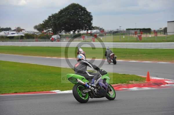 Motorcycle action photographs;Ty croes;anglesey;anglesey photographs;event digital images;eventdigitalimages;no limits trackday;peter wileman photography;trac mon;trackday;trackday digital images;trackday photos