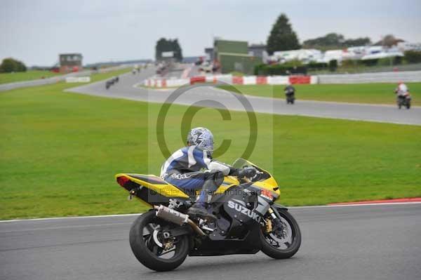 Motorcycle action photographs;Ty croes;anglesey;anglesey photographs;event digital images;eventdigitalimages;no limits trackday;peter wileman photography;trac mon;trackday;trackday digital images;trackday photos