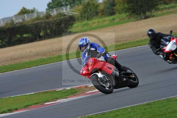 Motorcycle action photographs;Ty croes;anglesey;anglesey photographs;event digital images;eventdigitalimages;no limits trackday;peter wileman photography;trac mon;trackday;trackday digital images;trackday photos