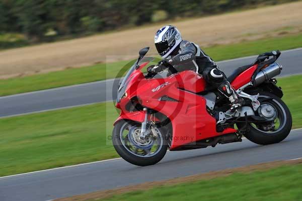 Motorcycle action photographs;Ty croes;anglesey;anglesey photographs;event digital images;eventdigitalimages;no limits trackday;peter wileman photography;trac mon;trackday;trackday digital images;trackday photos