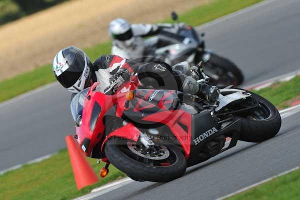 Motorcycle action photographs;Ty croes;anglesey;anglesey photographs;event digital images;eventdigitalimages;no limits trackday;peter wileman photography;trac mon;trackday;trackday digital images;trackday photos