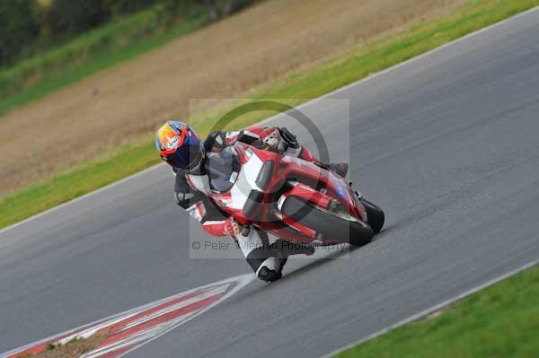 Motorcycle action photographs;Ty croes;anglesey;anglesey photographs;event digital images;eventdigitalimages;no limits trackday;peter wileman photography;trac mon;trackday;trackday digital images;trackday photos