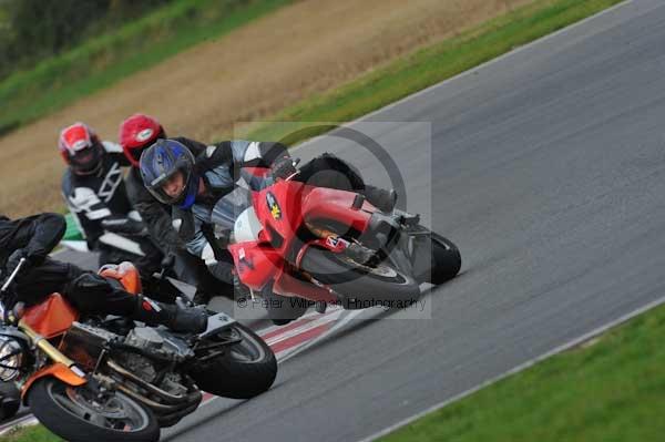 Motorcycle action photographs;Ty croes;anglesey;anglesey photographs;event digital images;eventdigitalimages;no limits trackday;peter wileman photography;trac mon;trackday;trackday digital images;trackday photos