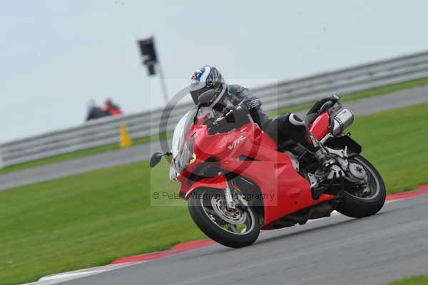 Motorcycle action photographs;Ty croes;anglesey;anglesey photographs;event digital images;eventdigitalimages;no limits trackday;peter wileman photography;trac mon;trackday;trackday digital images;trackday photos