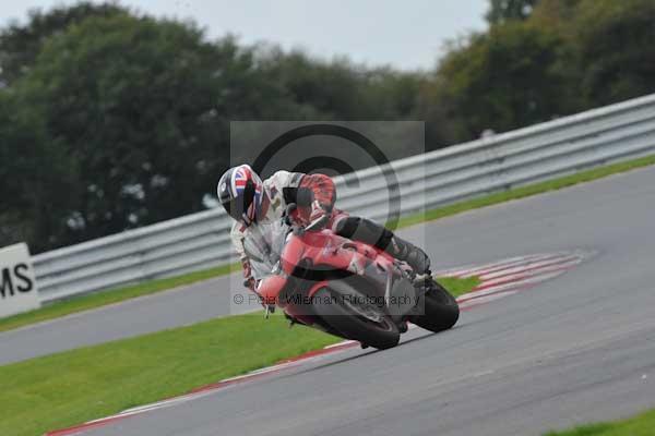 Motorcycle action photographs;Ty croes;anglesey;anglesey photographs;event digital images;eventdigitalimages;no limits trackday;peter wileman photography;trac mon;trackday;trackday digital images;trackday photos