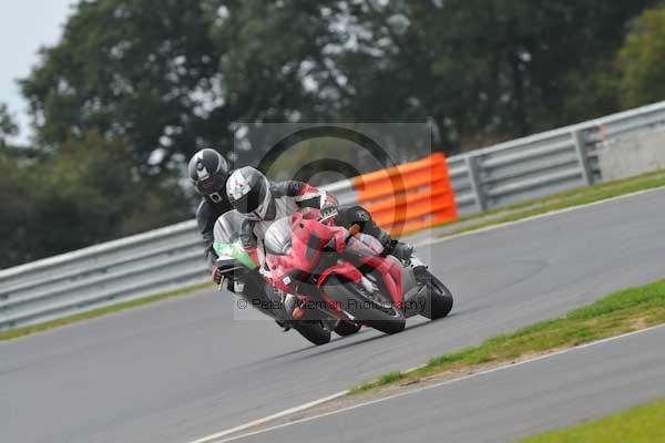 Motorcycle action photographs;Ty croes;anglesey;anglesey photographs;event digital images;eventdigitalimages;no limits trackday;peter wileman photography;trac mon;trackday;trackday digital images;trackday photos