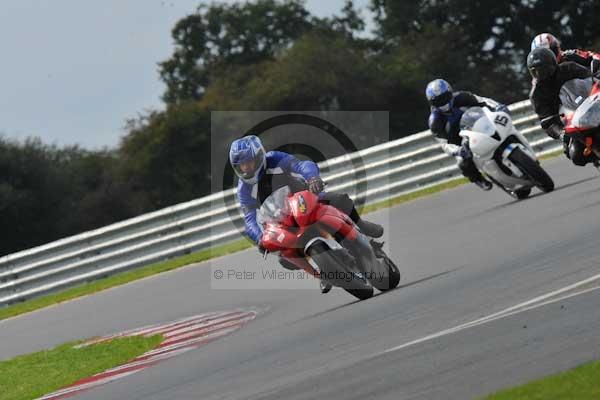 Motorcycle action photographs;Ty croes;anglesey;anglesey photographs;event digital images;eventdigitalimages;no limits trackday;peter wileman photography;trac mon;trackday;trackday digital images;trackday photos