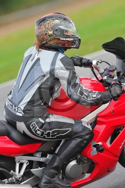 Motorcycle action photographs;Ty croes;anglesey;anglesey photographs;event digital images;eventdigitalimages;no limits trackday;peter wileman photography;trac mon;trackday;trackday digital images;trackday photos