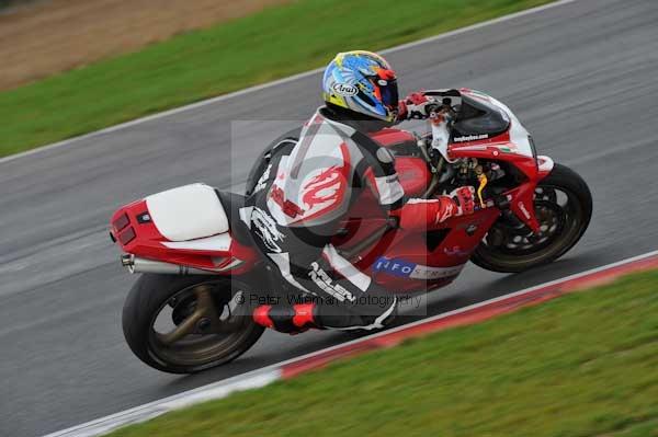 Motorcycle action photographs;Ty croes;anglesey;anglesey photographs;event digital images;eventdigitalimages;no limits trackday;peter wileman photography;trac mon;trackday;trackday digital images;trackday photos