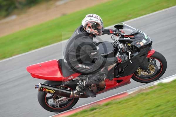 Motorcycle action photographs;Ty croes;anglesey;anglesey photographs;event digital images;eventdigitalimages;no limits trackday;peter wileman photography;trac mon;trackday;trackday digital images;trackday photos