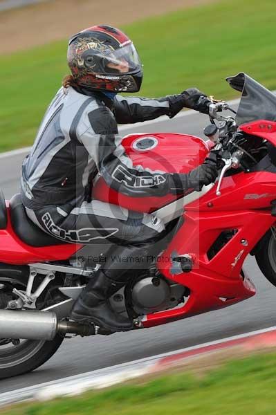 Motorcycle action photographs;Ty croes;anglesey;anglesey photographs;event digital images;eventdigitalimages;no limits trackday;peter wileman photography;trac mon;trackday;trackday digital images;trackday photos