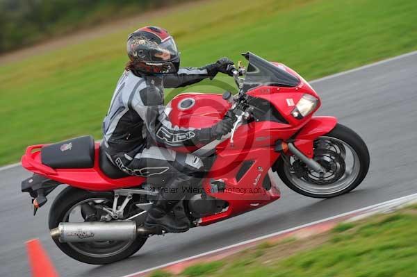 Motorcycle action photographs;Ty croes;anglesey;anglesey photographs;event digital images;eventdigitalimages;no limits trackday;peter wileman photography;trac mon;trackday;trackday digital images;trackday photos