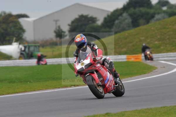 Motorcycle action photographs;Ty croes;anglesey;anglesey photographs;event digital images;eventdigitalimages;no limits trackday;peter wileman photography;trac mon;trackday;trackday digital images;trackday photos