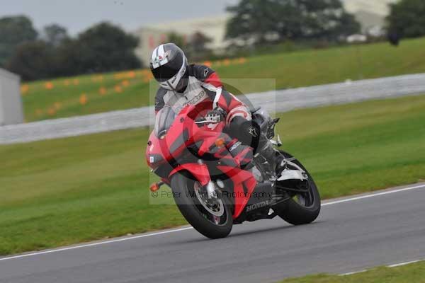 Motorcycle action photographs;Ty croes;anglesey;anglesey photographs;event digital images;eventdigitalimages;no limits trackday;peter wileman photography;trac mon;trackday;trackday digital images;trackday photos