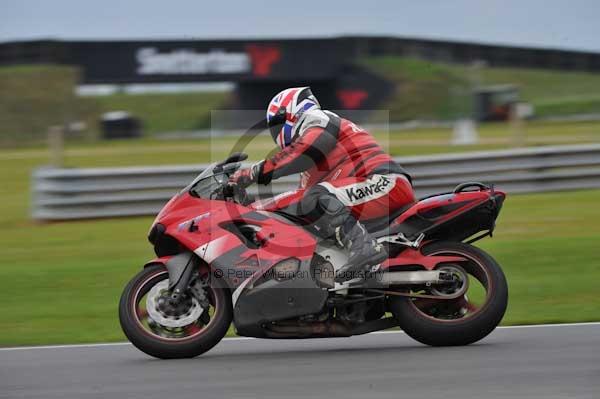 Motorcycle action photographs;Ty croes;anglesey;anglesey photographs;event digital images;eventdigitalimages;no limits trackday;peter wileman photography;trac mon;trackday;trackday digital images;trackday photos