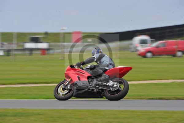 Motorcycle action photographs;Ty croes;anglesey;anglesey photographs;event digital images;eventdigitalimages;no limits trackday;peter wileman photography;trac mon;trackday;trackday digital images;trackday photos