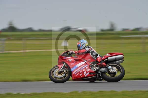 Motorcycle action photographs;Ty croes;anglesey;anglesey photographs;event digital images;eventdigitalimages;no limits trackday;peter wileman photography;trac mon;trackday;trackday digital images;trackday photos