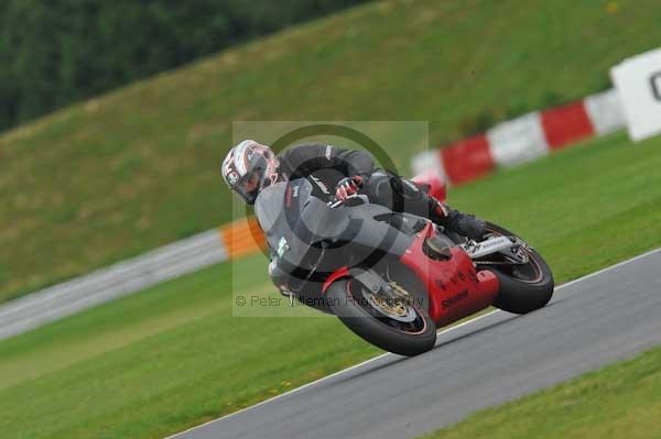 Motorcycle action photographs;Ty croes;anglesey;anglesey photographs;event digital images;eventdigitalimages;no limits trackday;peter wileman photography;trac mon;trackday;trackday digital images;trackday photos