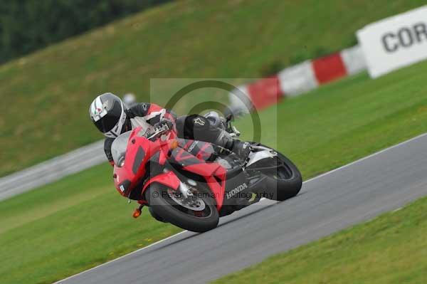 Motorcycle action photographs;Ty croes;anglesey;anglesey photographs;event digital images;eventdigitalimages;no limits trackday;peter wileman photography;trac mon;trackday;trackday digital images;trackday photos