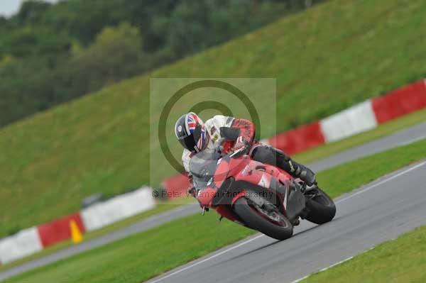 Motorcycle action photographs;Ty croes;anglesey;anglesey photographs;event digital images;eventdigitalimages;no limits trackday;peter wileman photography;trac mon;trackday;trackday digital images;trackday photos