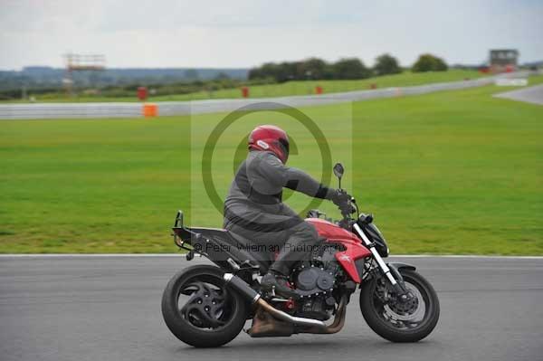 Motorcycle action photographs;Ty croes;anglesey;anglesey photographs;event digital images;eventdigitalimages;no limits trackday;peter wileman photography;trac mon;trackday;trackday digital images;trackday photos