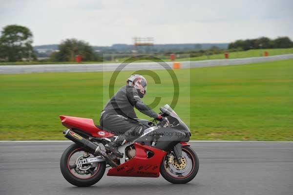 Motorcycle action photographs;Ty croes;anglesey;anglesey photographs;event digital images;eventdigitalimages;no limits trackday;peter wileman photography;trac mon;trackday;trackday digital images;trackday photos