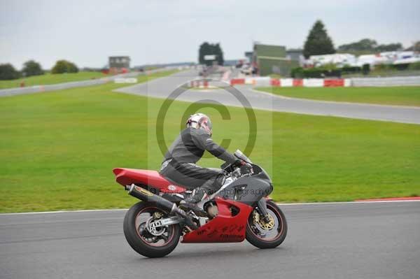 Motorcycle action photographs;Ty croes;anglesey;anglesey photographs;event digital images;eventdigitalimages;no limits trackday;peter wileman photography;trac mon;trackday;trackday digital images;trackday photos