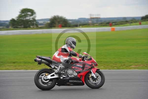 Motorcycle action photographs;Ty croes;anglesey;anglesey photographs;event digital images;eventdigitalimages;no limits trackday;peter wileman photography;trac mon;trackday;trackday digital images;trackday photos