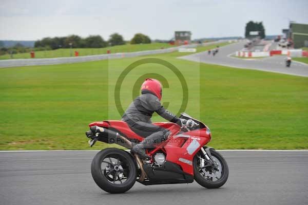 Motorcycle action photographs;Ty croes;anglesey;anglesey photographs;event digital images;eventdigitalimages;no limits trackday;peter wileman photography;trac mon;trackday;trackday digital images;trackday photos