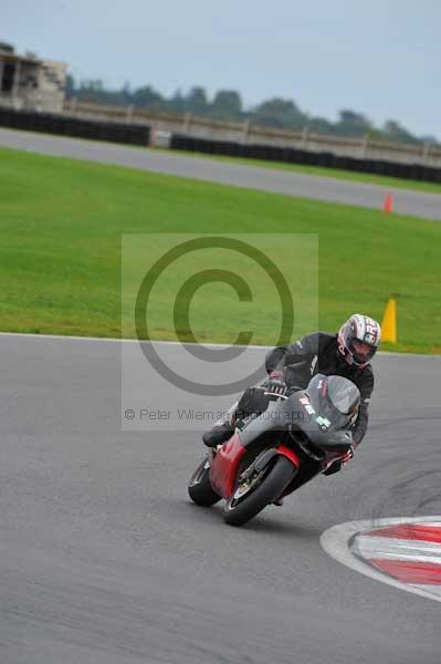 Motorcycle action photographs;Ty croes;anglesey;anglesey photographs;event digital images;eventdigitalimages;no limits trackday;peter wileman photography;trac mon;trackday;trackday digital images;trackday photos