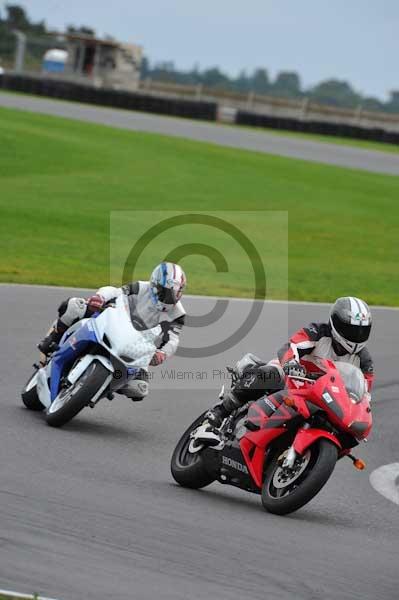 Motorcycle action photographs;Ty croes;anglesey;anglesey photographs;event digital images;eventdigitalimages;no limits trackday;peter wileman photography;trac mon;trackday;trackday digital images;trackday photos