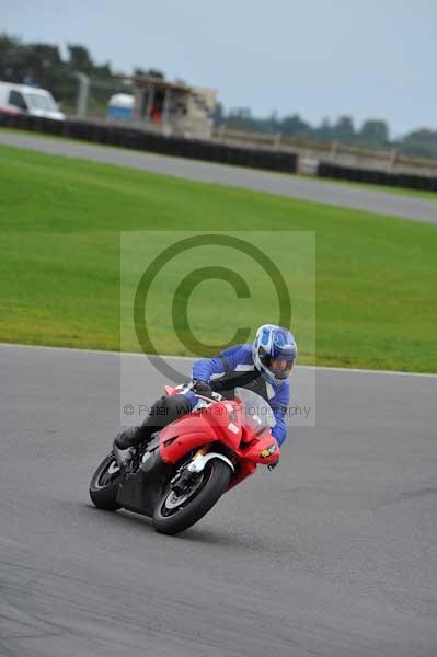 Motorcycle action photographs;Ty croes;anglesey;anglesey photographs;event digital images;eventdigitalimages;no limits trackday;peter wileman photography;trac mon;trackday;trackday digital images;trackday photos