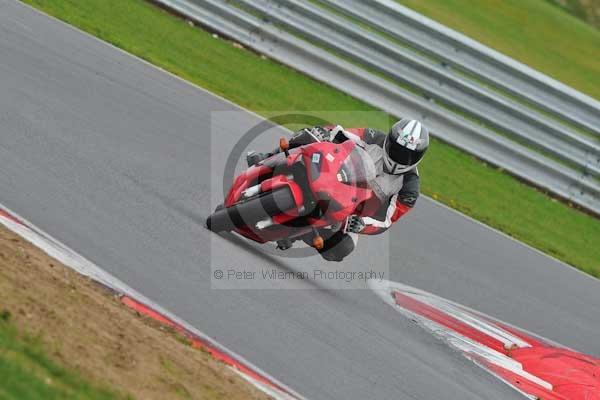 Motorcycle action photographs;Ty croes;anglesey;anglesey photographs;event digital images;eventdigitalimages;no limits trackday;peter wileman photography;trac mon;trackday;trackday digital images;trackday photos