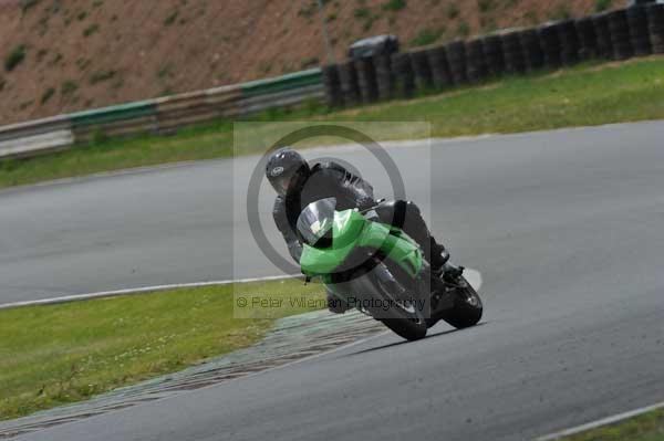 anglesey;brands hatch;cadwell park;croft;donington park;enduro digital images;event digital images;eventdigitalimages;mallory park;no limits;oulton park;peter wileman photography;racing digital images;silverstone;snetterton;trackday digital images;trackday photos;vmcc banbury run;welsh 2 day enduro