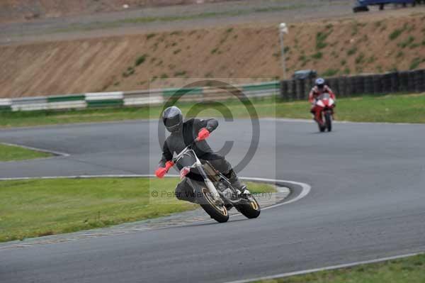 anglesey;brands hatch;cadwell park;croft;donington park;enduro digital images;event digital images;eventdigitalimages;mallory;no limits;oulton park;peter wileman photography;racing digital images;silverstone;snetterton;trackday digital images;trackday photos;vmcc banbury run