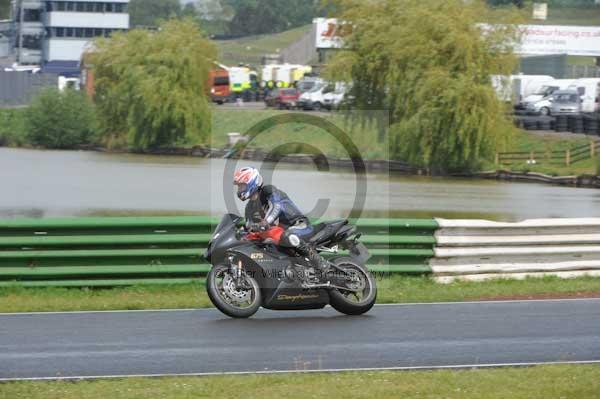 enduro digital images, endurodigitalimages, event digital images, eventdigitalimages, no limits, peter wileman photography, racing digital images, trackday digital images, trackday photos, vmcc banbury run