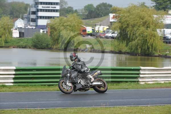 enduro digital images, endurodigitalimages, event digital images, eventdigitalimages, no limits, peter wileman photography, racing digital images, trackday digital images, trackday photos, vmcc banbury run