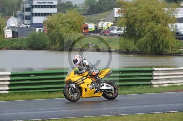 enduro digital images, endurodigitalimages, event digital images, eventdigitalimages, no limits, peter wileman photography, racing digital images, trackday digital images, trackday photos, vmcc banbury run