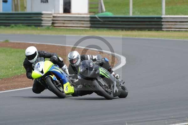 enduro digital images, endurodigitalimages, event digital images, eventdigitalimages, no limits, peter wileman photography, racing digital images, trackday digital images, trackday photos, vmcc banbury run