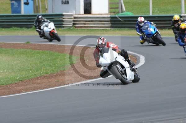 enduro digital images, endurodigitalimages, event digital images, eventdigitalimages, no limits, peter wileman photography, racing digital images, trackday digital images, trackday photos, vmcc banbury run