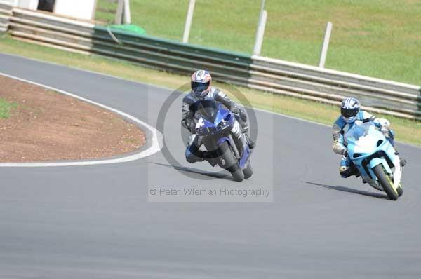 enduro digital images, endurodigitalimages, event digital images, eventdigitalimages, no limits, peter wileman photography, racing digital images, trackday digital images, trackday photos, vmcc banbury run