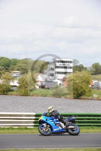 enduro digital images, endurodigitalimages, event digital images, eventdigitalimages, no limits, peter wileman photography, racing digital images, trackday digital images, trackday photos, vmcc banbury run