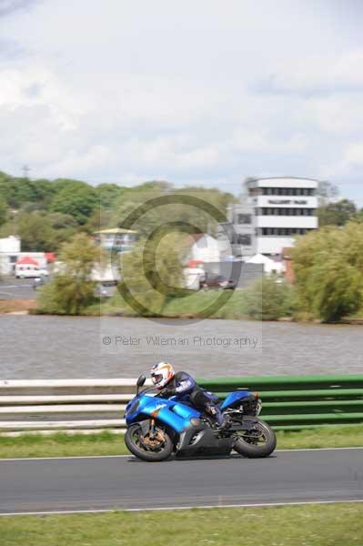 enduro digital images, endurodigitalimages, event digital images, eventdigitalimages, no limits, peter wileman photography, racing digital images, trackday digital images, trackday photos, vmcc banbury run